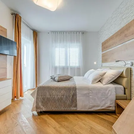 Ivelja Ferienhaus