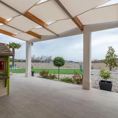 Ivelja Ferienhaus Šibenik
